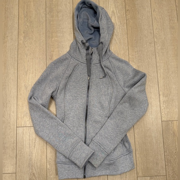 lululemon athletica Tops - Lululemon Women’s Gray Zip-Up Hoodie Size 6